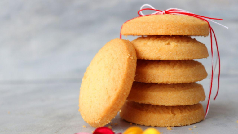 Biscoito amanteigado de leite em pó que derrete na boca